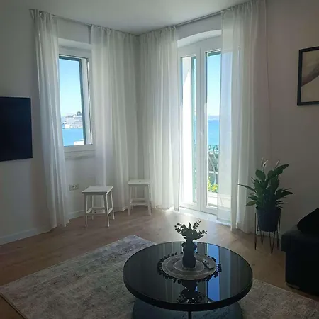 By The Sea - 23443 Apartment Split