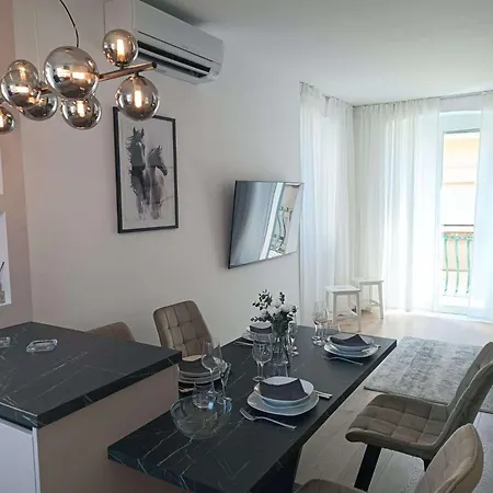 Appartamento By The Sea - 23443